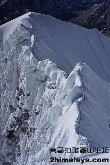 罗斯登山者首攀海拔8163米峰鲜少有人尝试西南壁的替换线路开元棋牌app尼泊尔]2025年年度十大探险活动2 - 俄(图30)